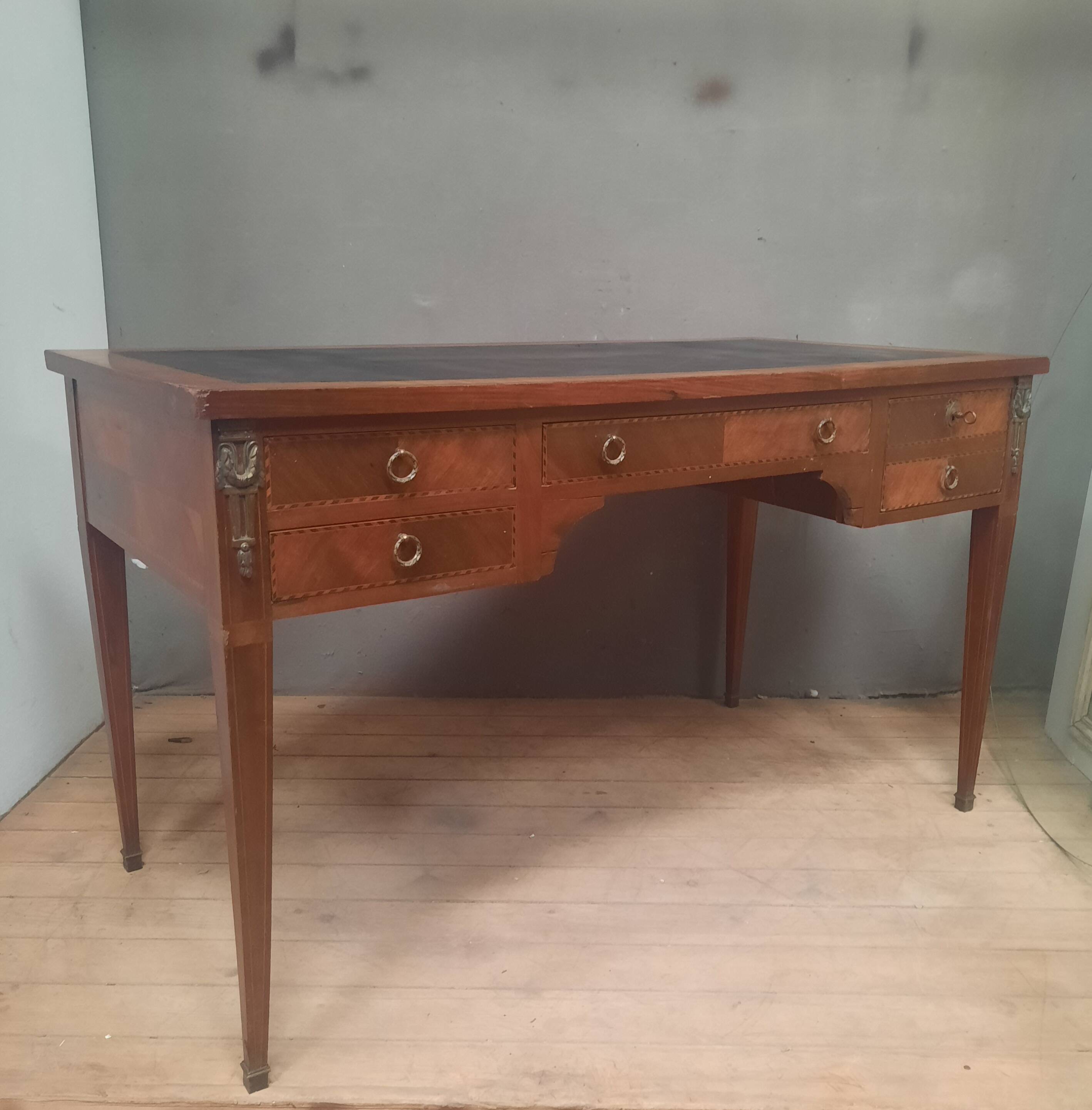 1900 Louis XVI style veneer flat desk