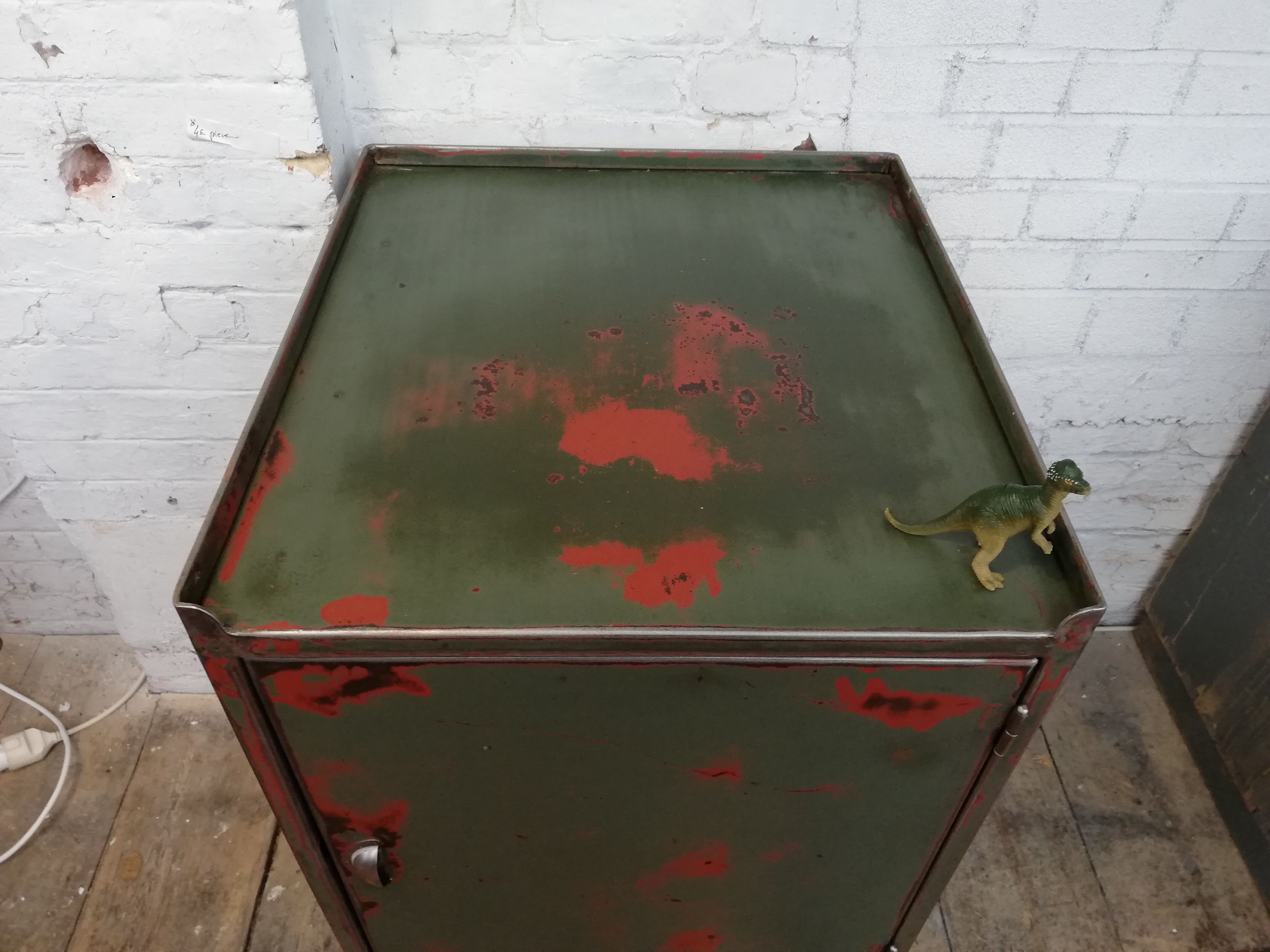 Industrial service, workshop furniture, sheet metal workbench