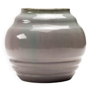 Rare ceramic vase by A.I.C. Brouwer, Netherlands, early 20th century.