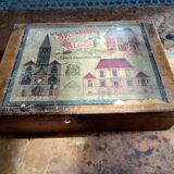 A box of “Splendid Blocks, cubes, construction”, old toy
