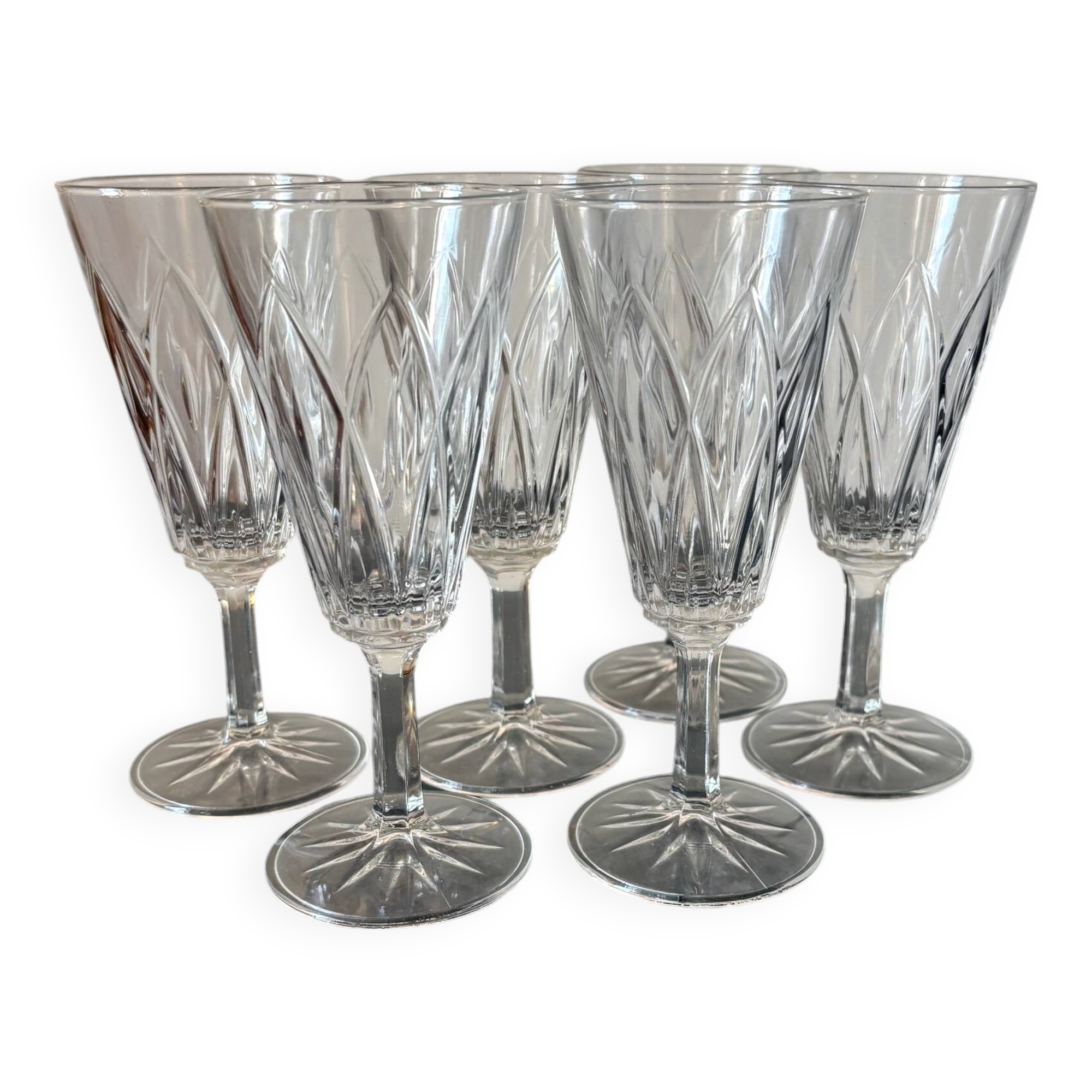 Relief glass flutes