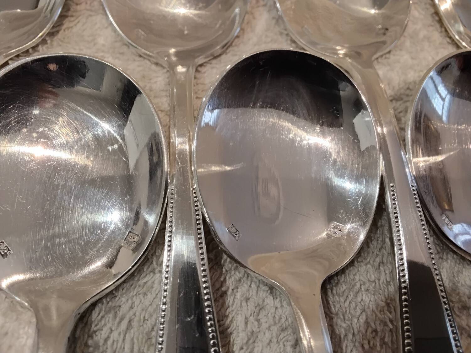 12 pelles a glace metal argente orfevre Vuillermet Lyon LXVI perles