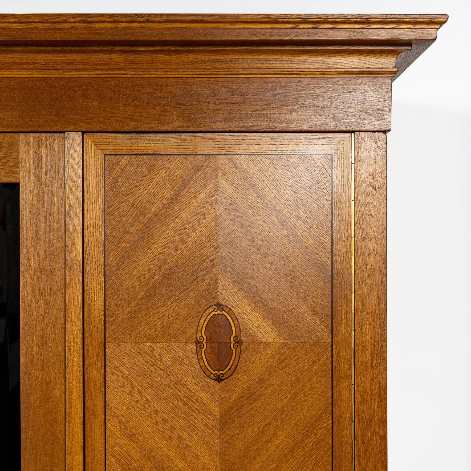 Large Art Nouveau cabinet in marquetry oak 1918-1930