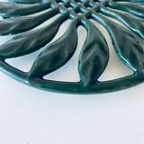 Enamelled cast iron trivets