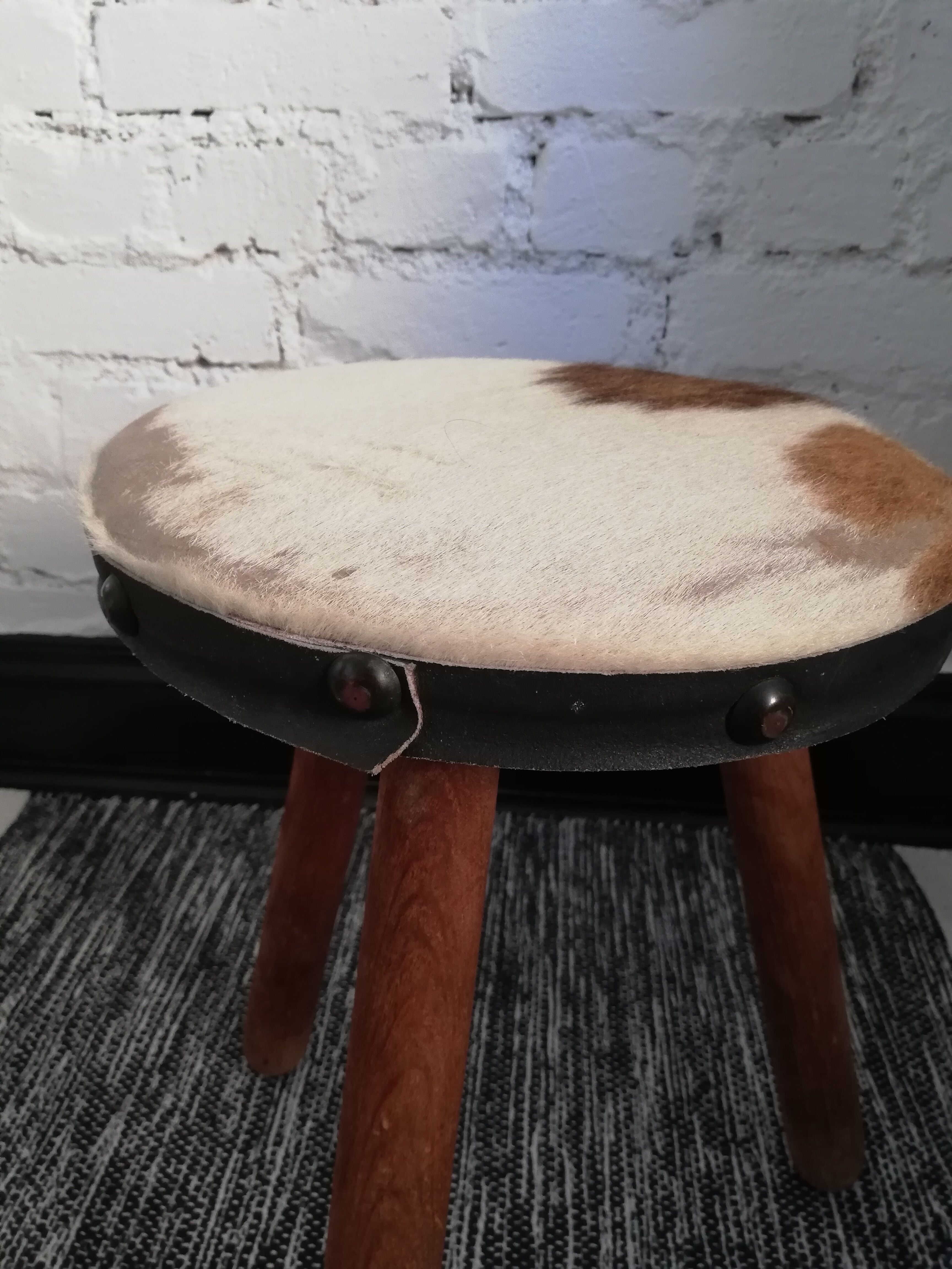 Tripod stool vacher