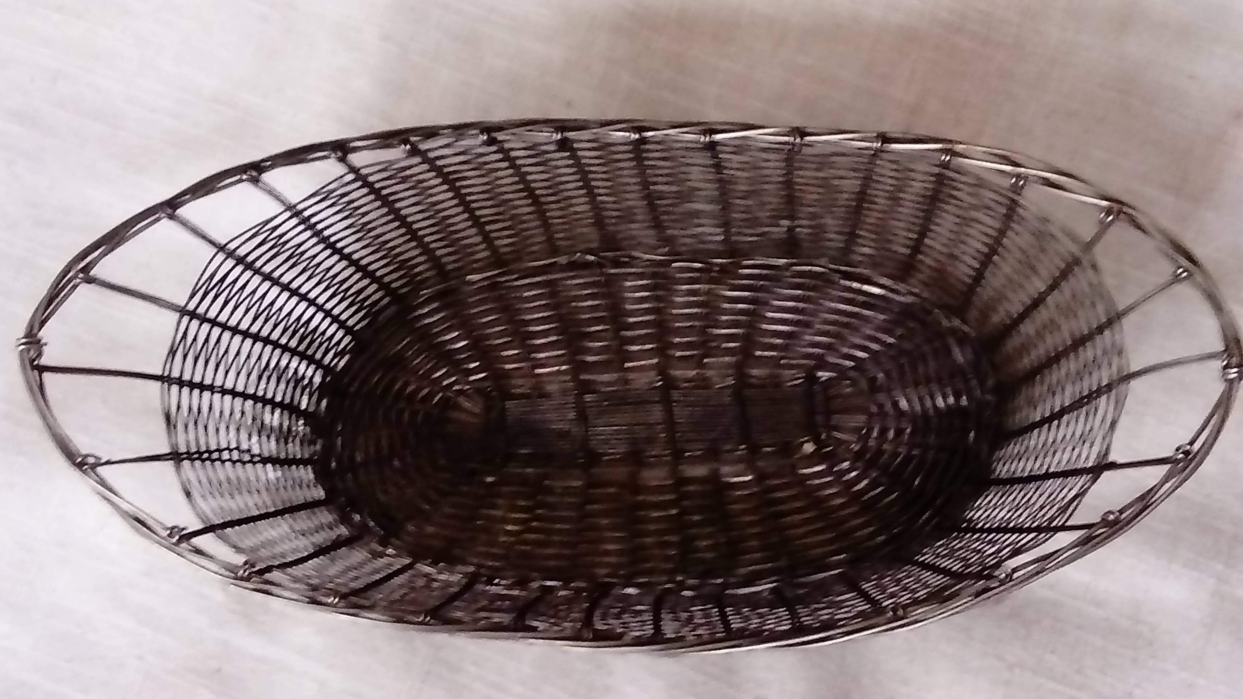 Old basket/basket in woven silver metal