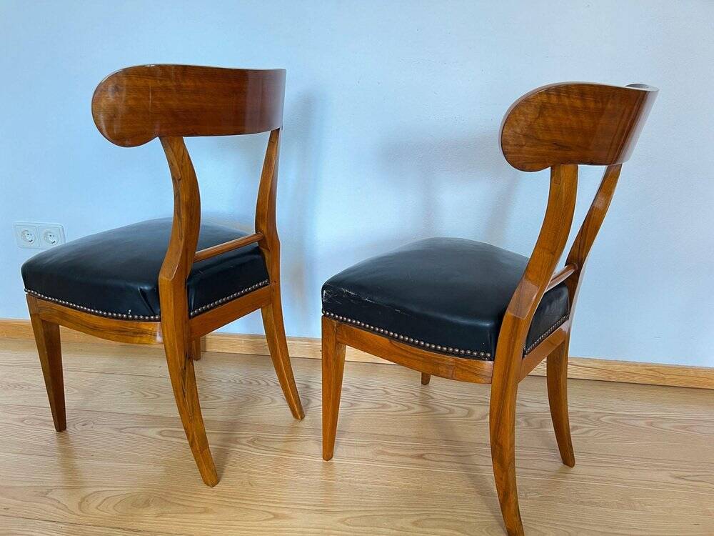 Set of Biedermeier Shovel Chairs in Walnut & Black Leather, Austria, 1820s