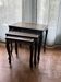 Ensemble de 3 tables gigognes en bois et nacre, style damascène