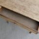 Table en bois patiné