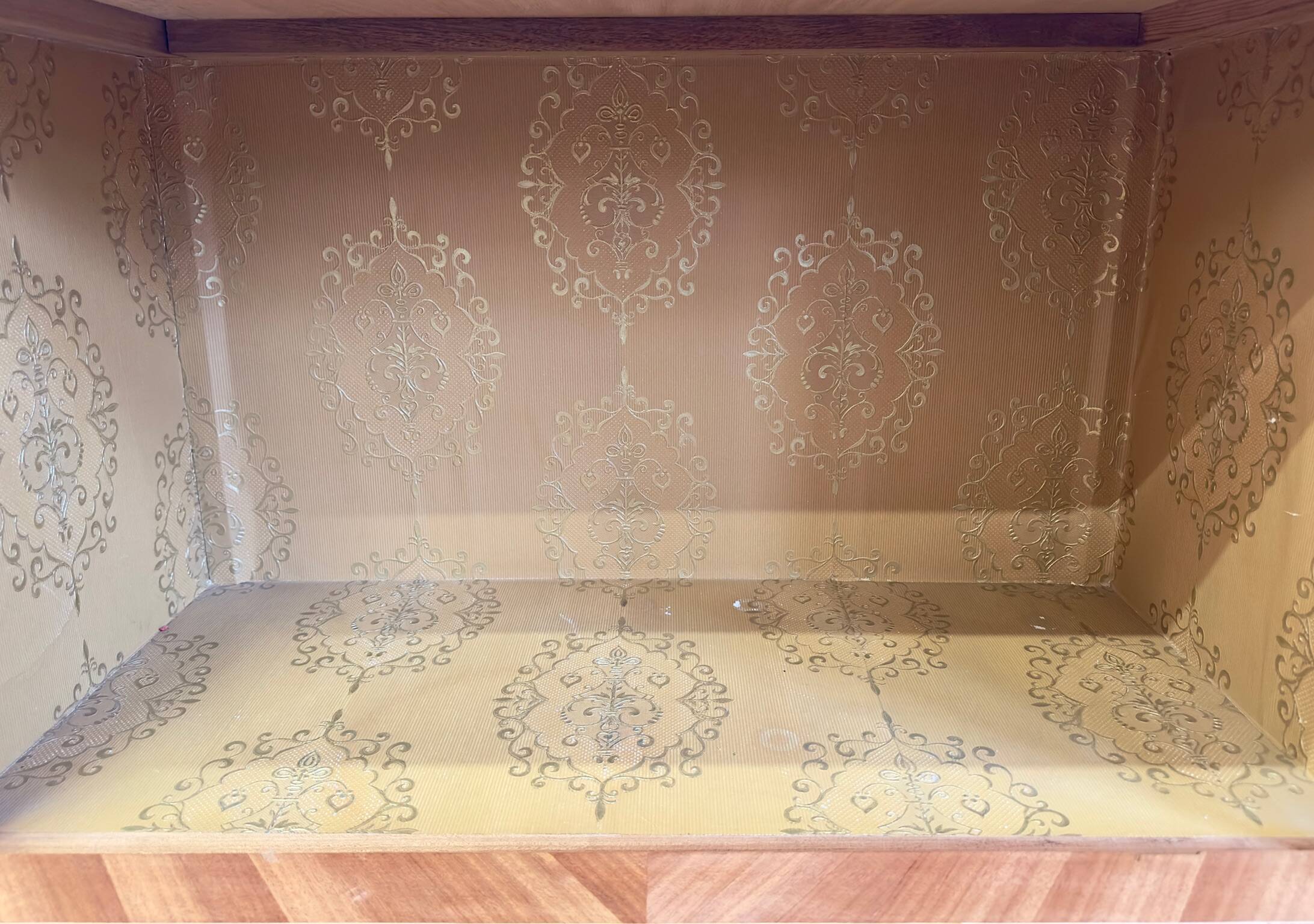 Wooden drop-leaf secretary in Louis XV style – Floral decoration