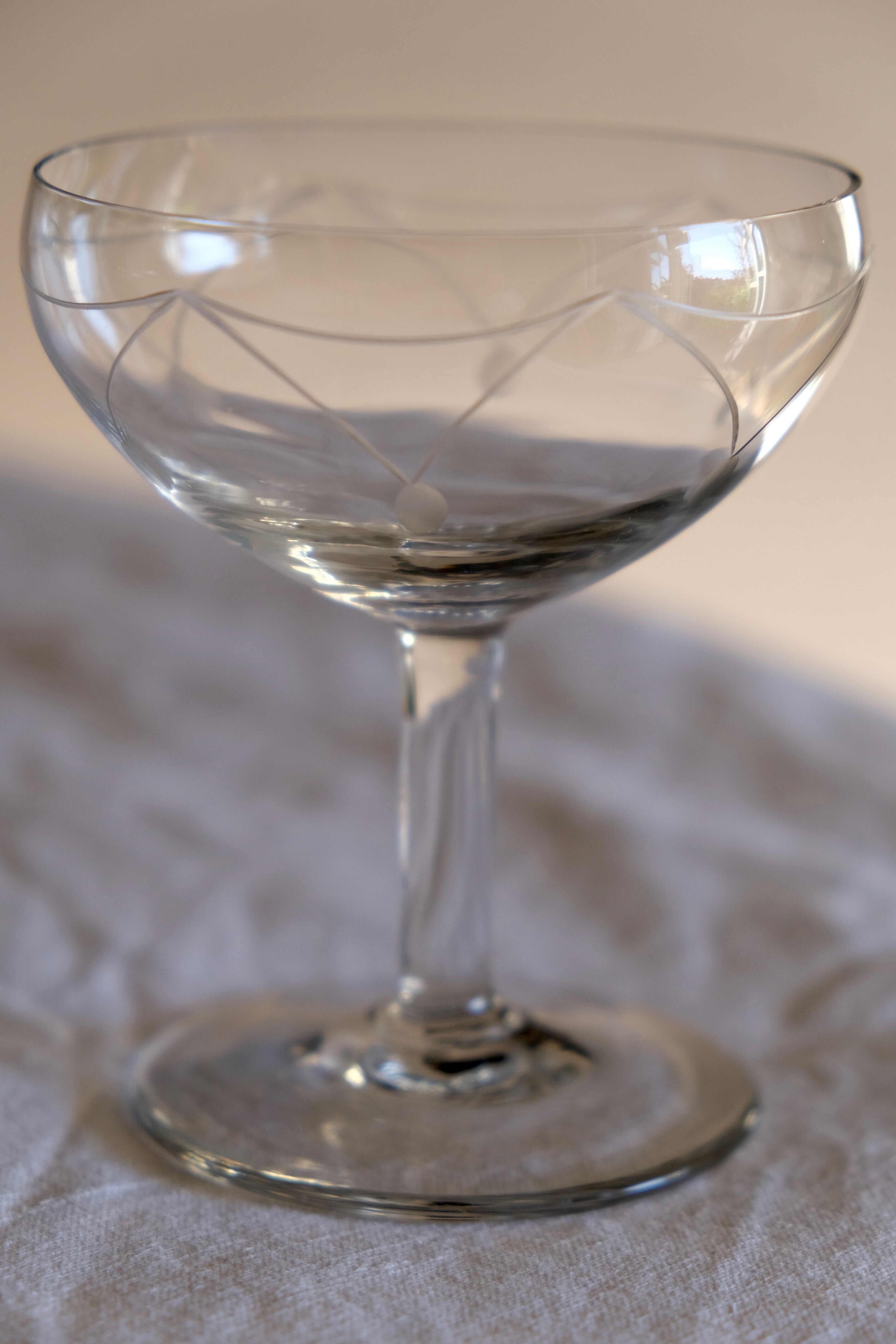 6 mouth-blown champagne glasses 50s