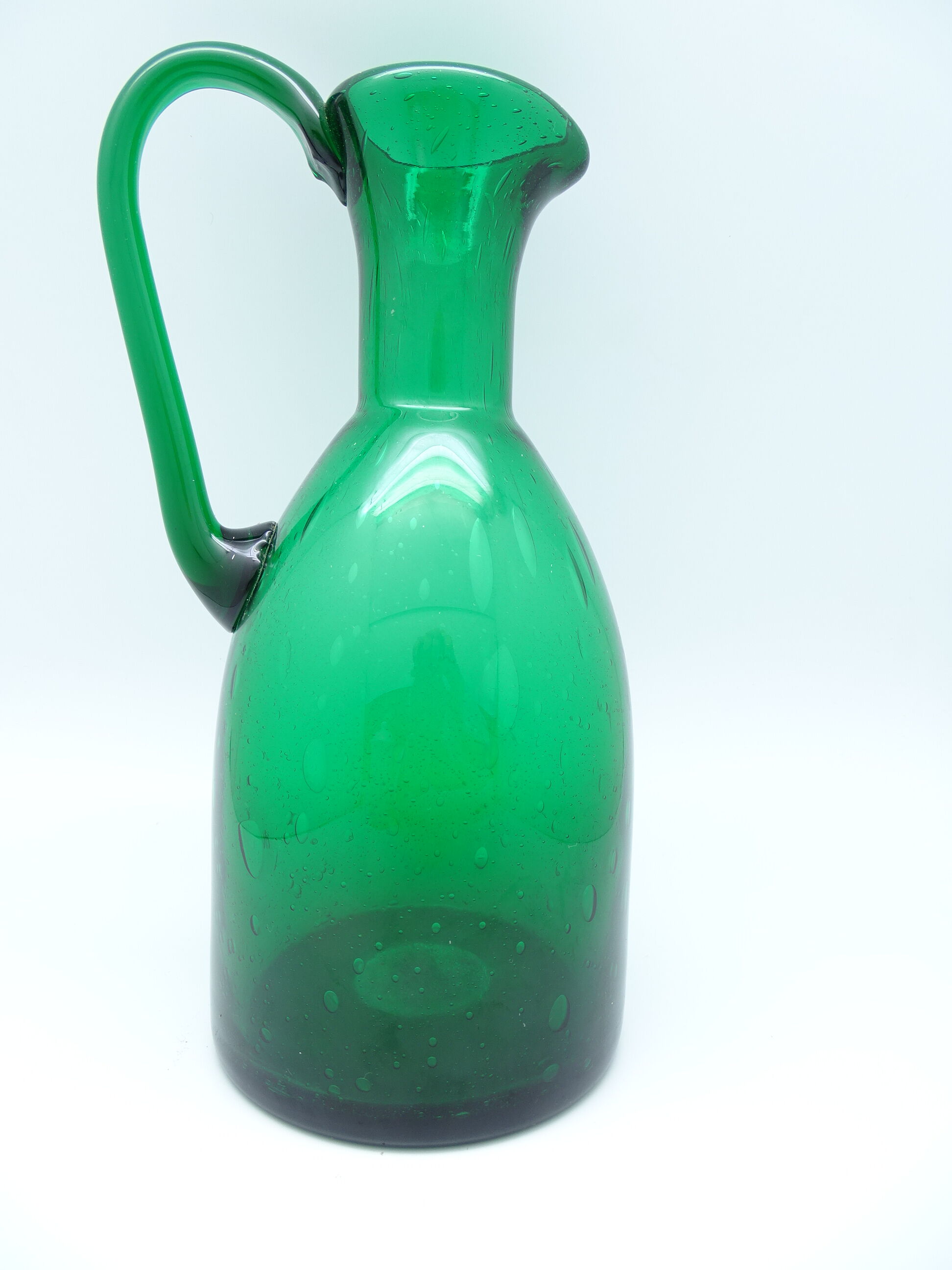 Vase pichet vert en verre soufflé