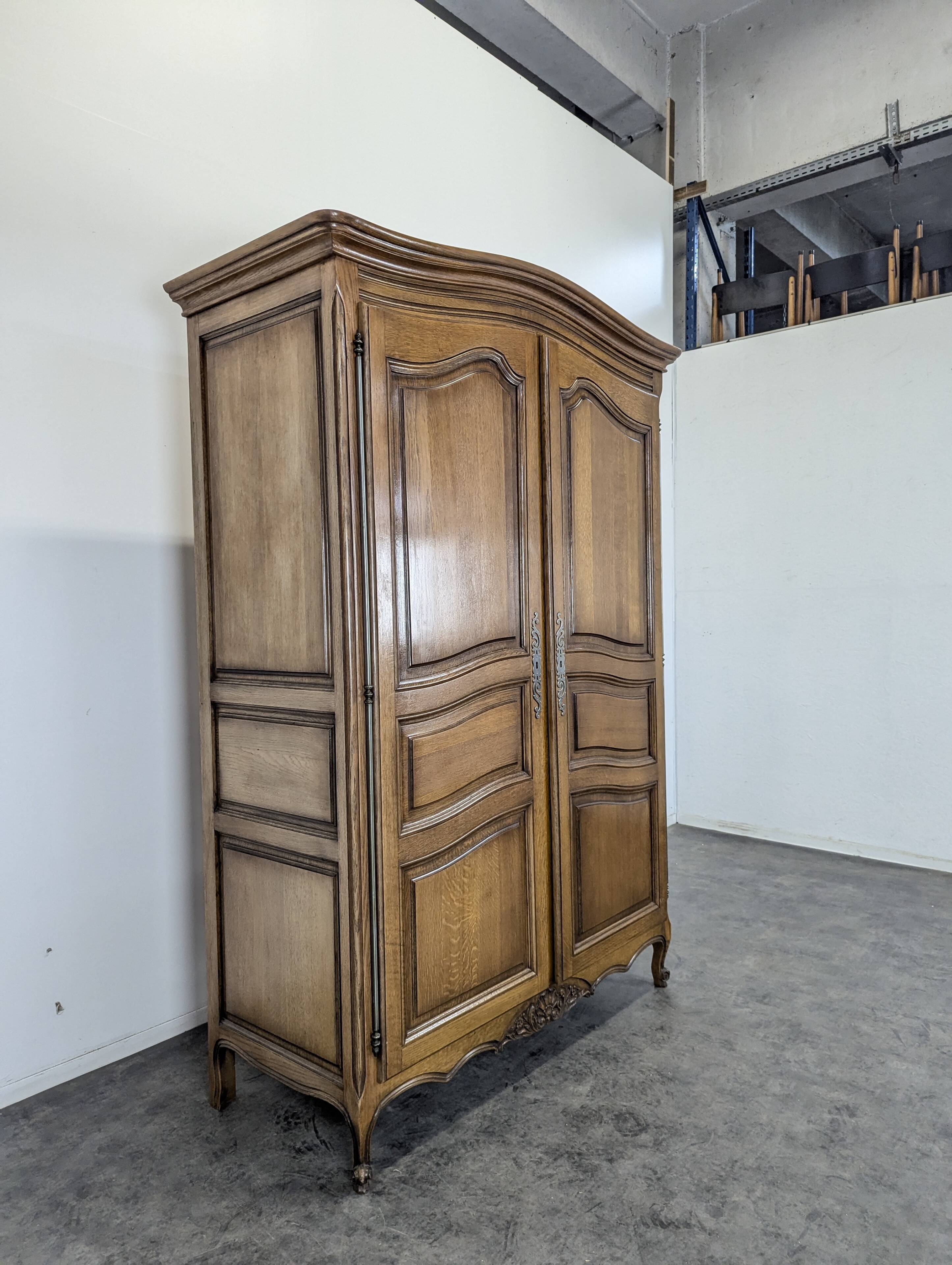 Oak dressing room wardrobe