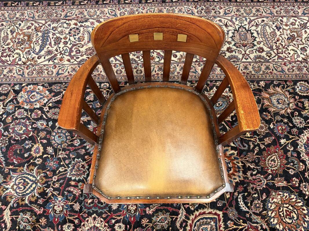 Original Globe Wernicke chair
