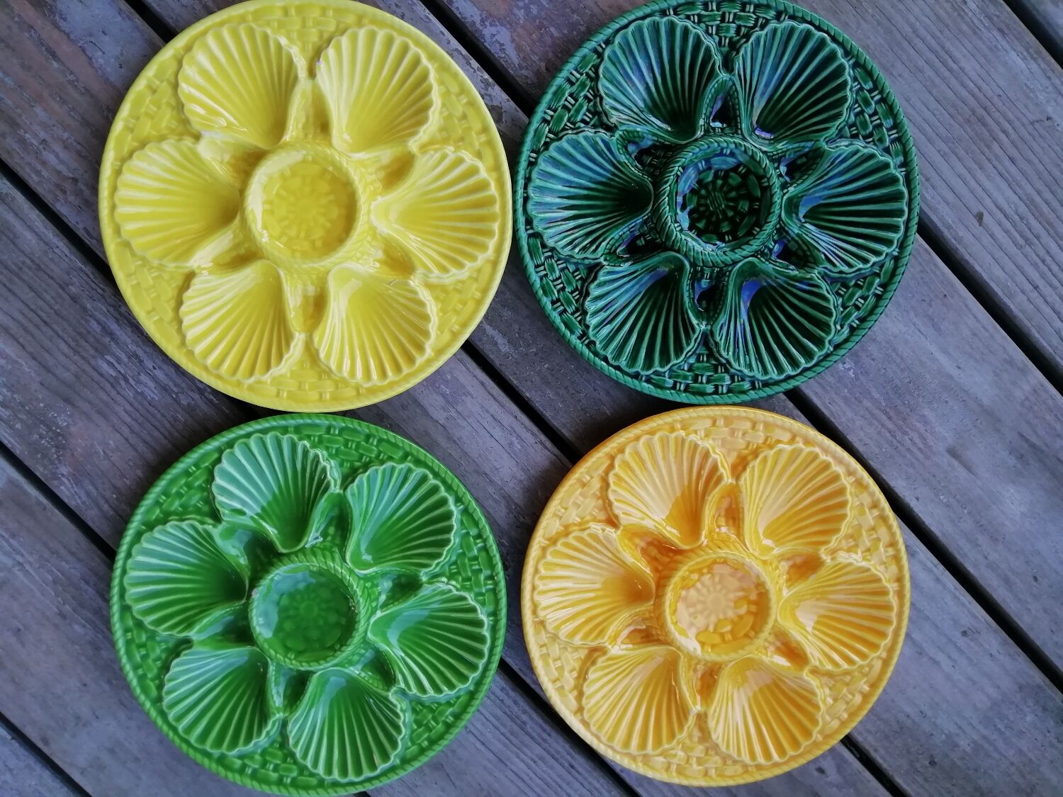 Series of oyster plates