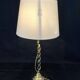 Lampe torsadée en métal doré années 70 abat-jour blanc