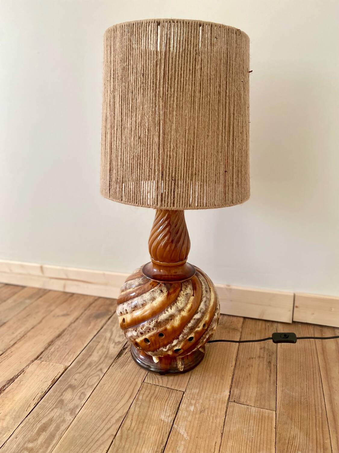 Large ceramic lamp