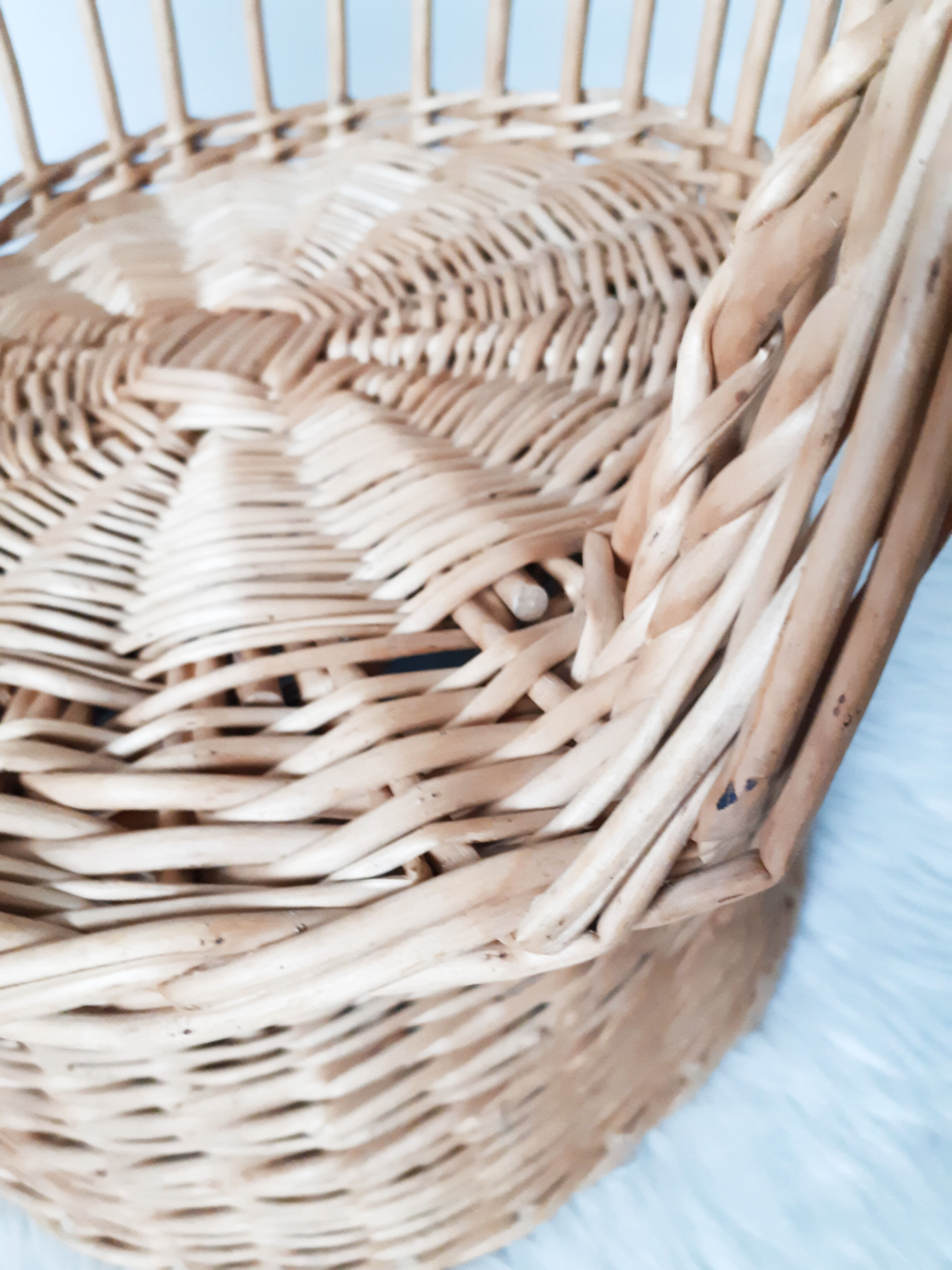 armchair basket in wicker / rattan, child, vintage