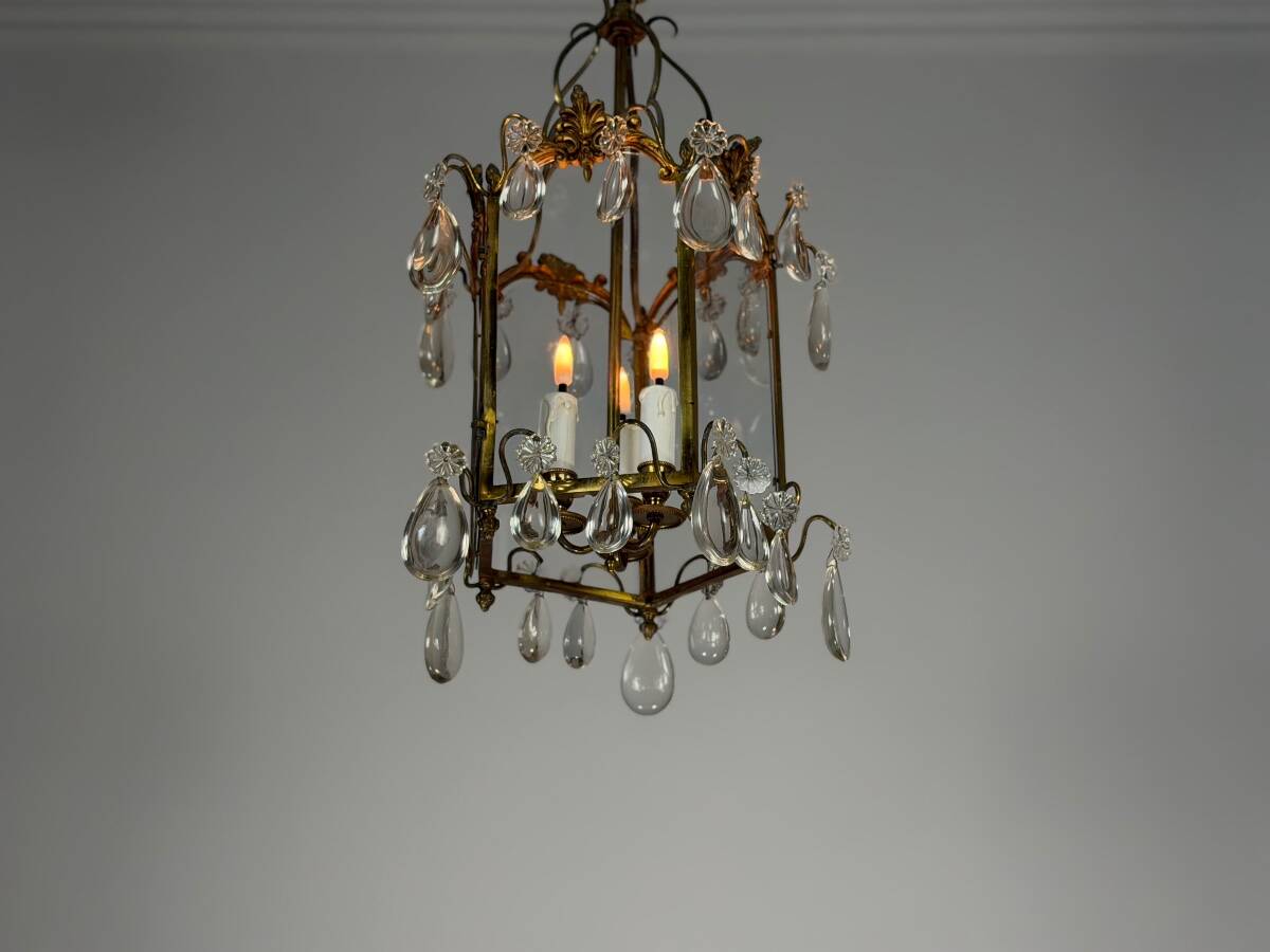Louis XV style lantern in bronze with drop-shaped pendants, around 1900.