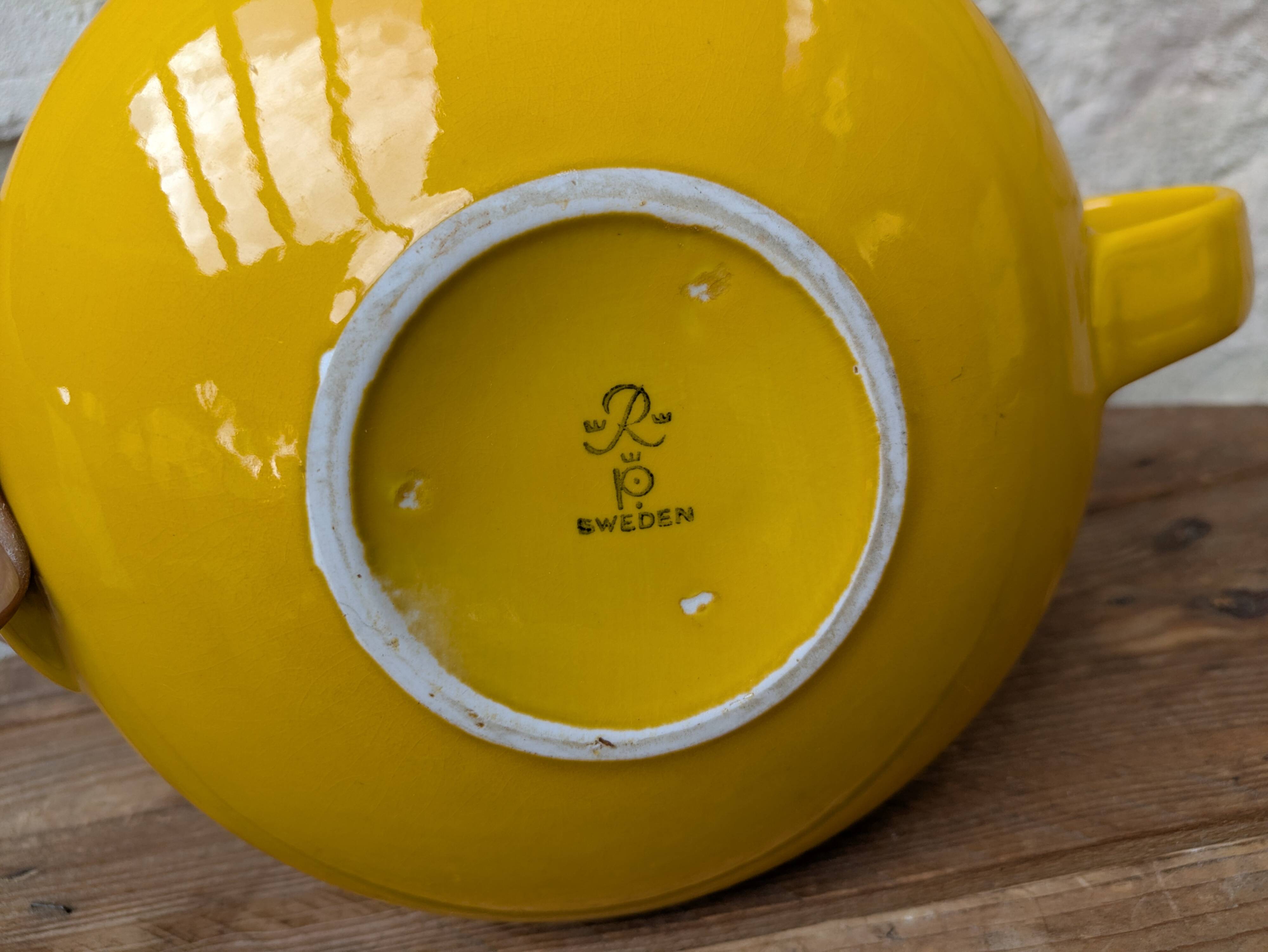 Yellow teapot from the 60s/70s series Pop Design Inger Persson Rörstrand Sweden