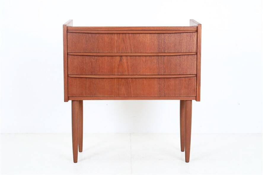 Filigree mid-century teak chest of drawers / Danish modern design / 1960s
