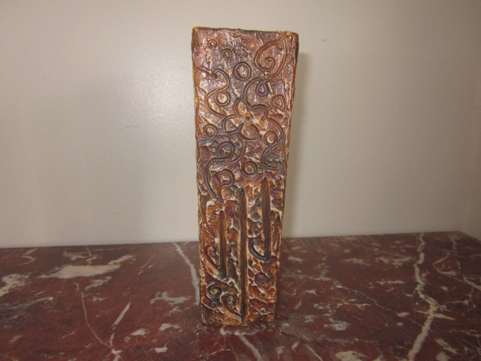 Ciboure sandstone vase