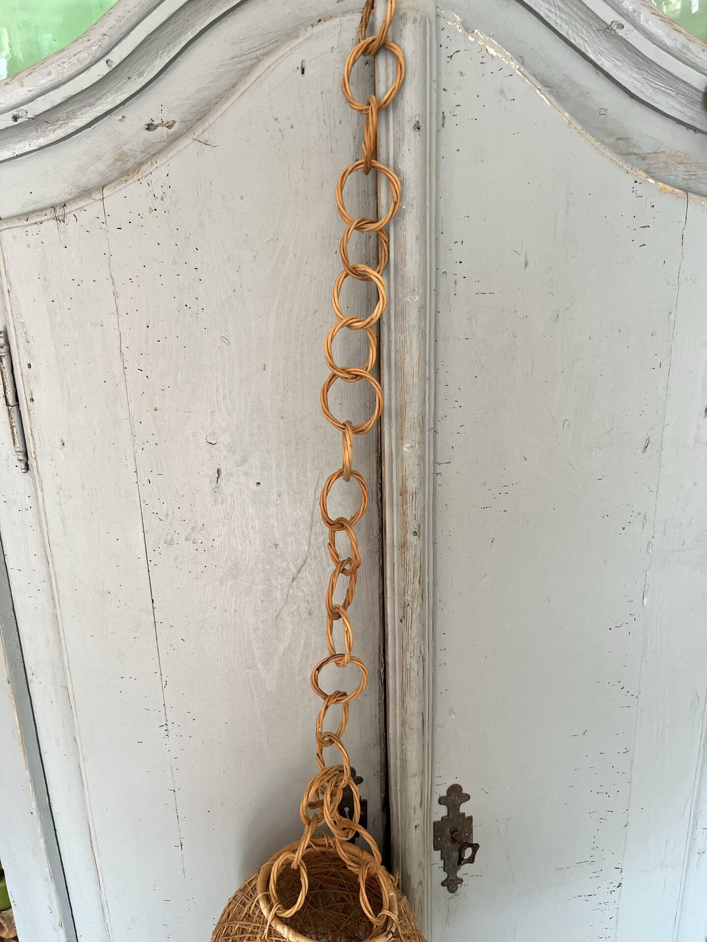 Suspension ball in rope
