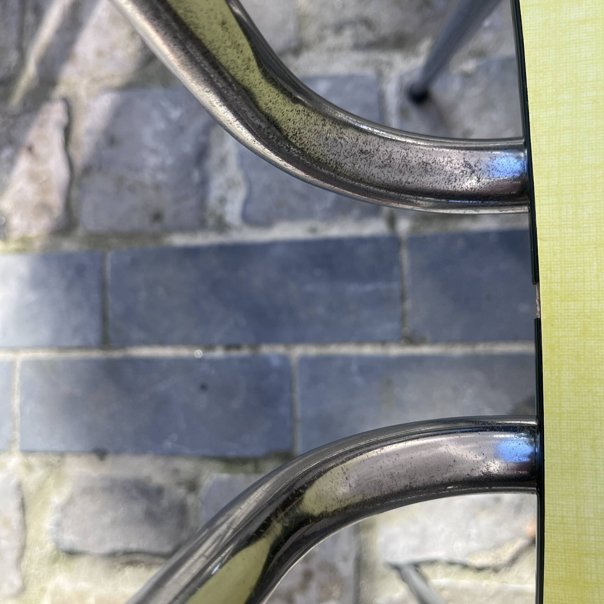 4 chaises en formica