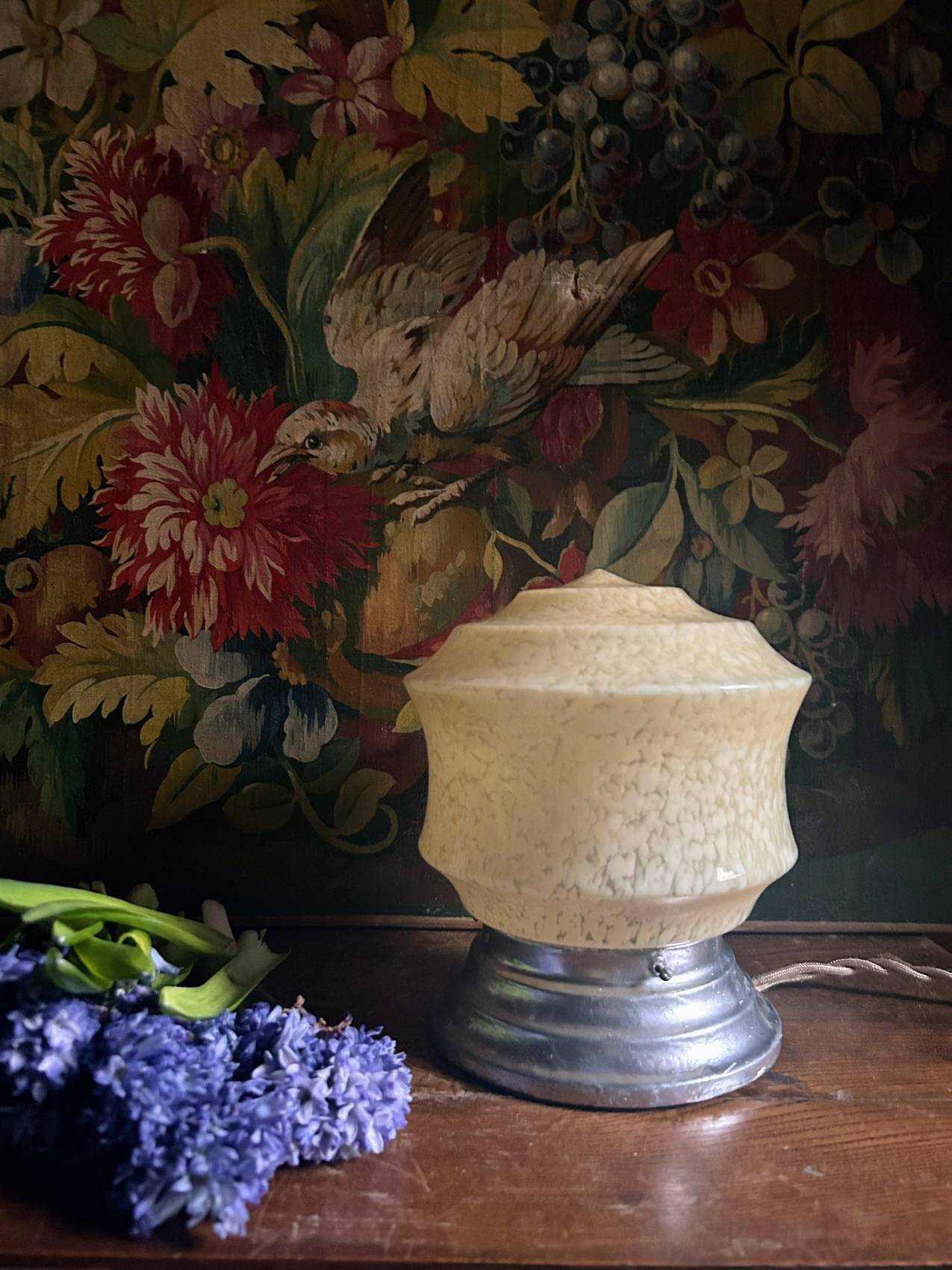 Art Deco lamp in yellow Clichy glass