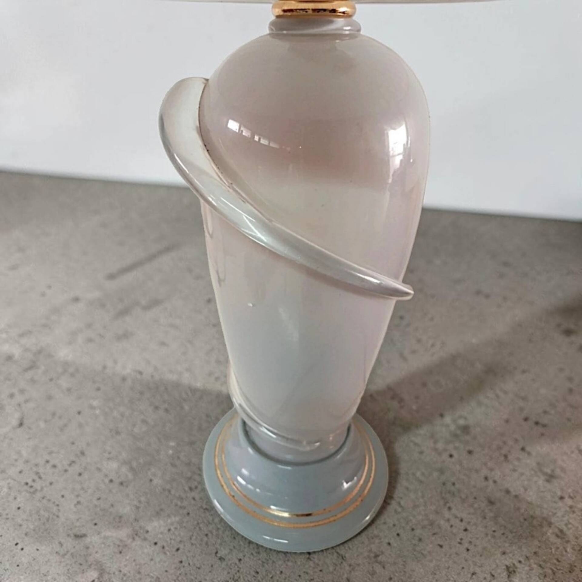 Glass paste lamp