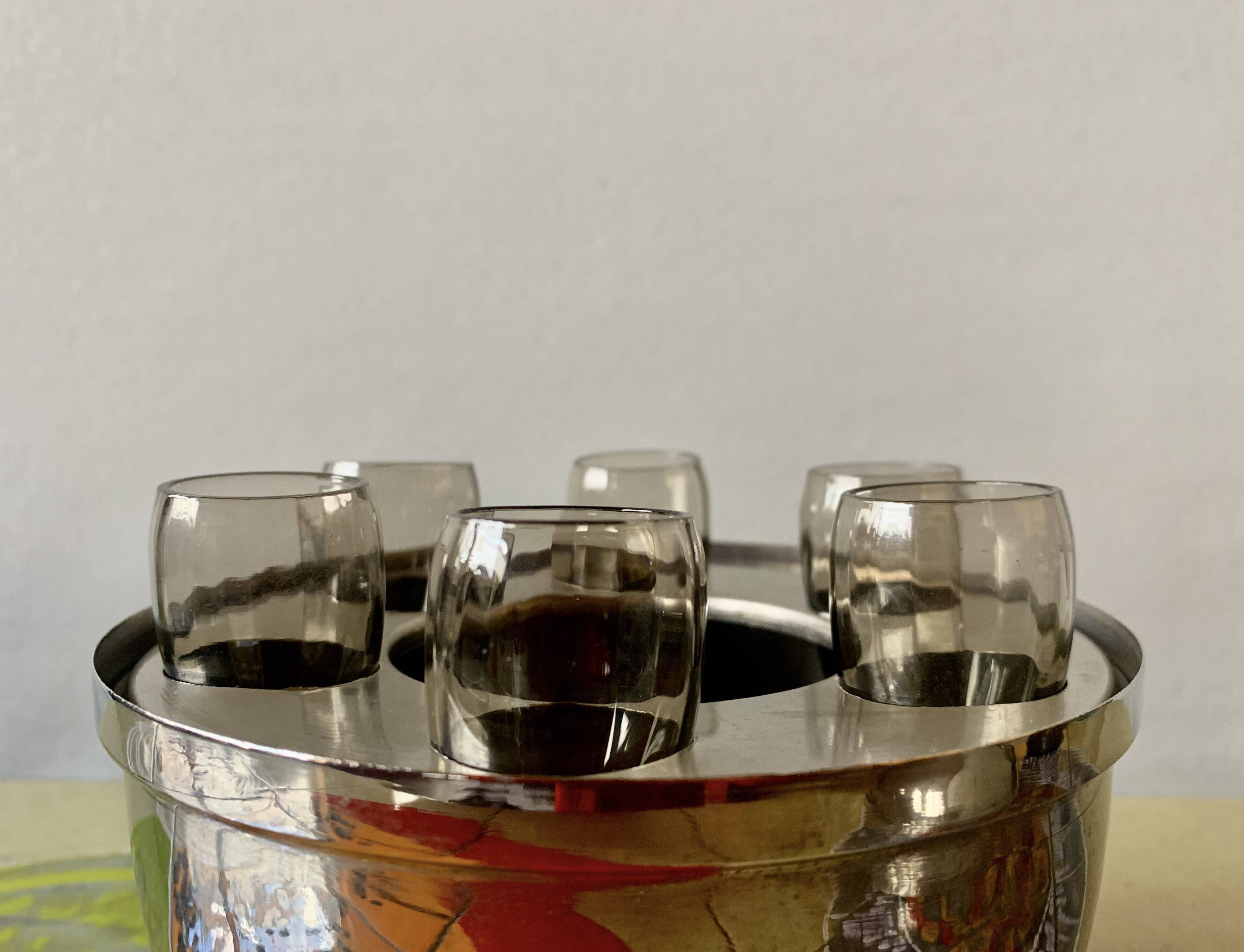 Chromed metal pear - 1 carafe and 6 amber crystal glasses - liquor cellar