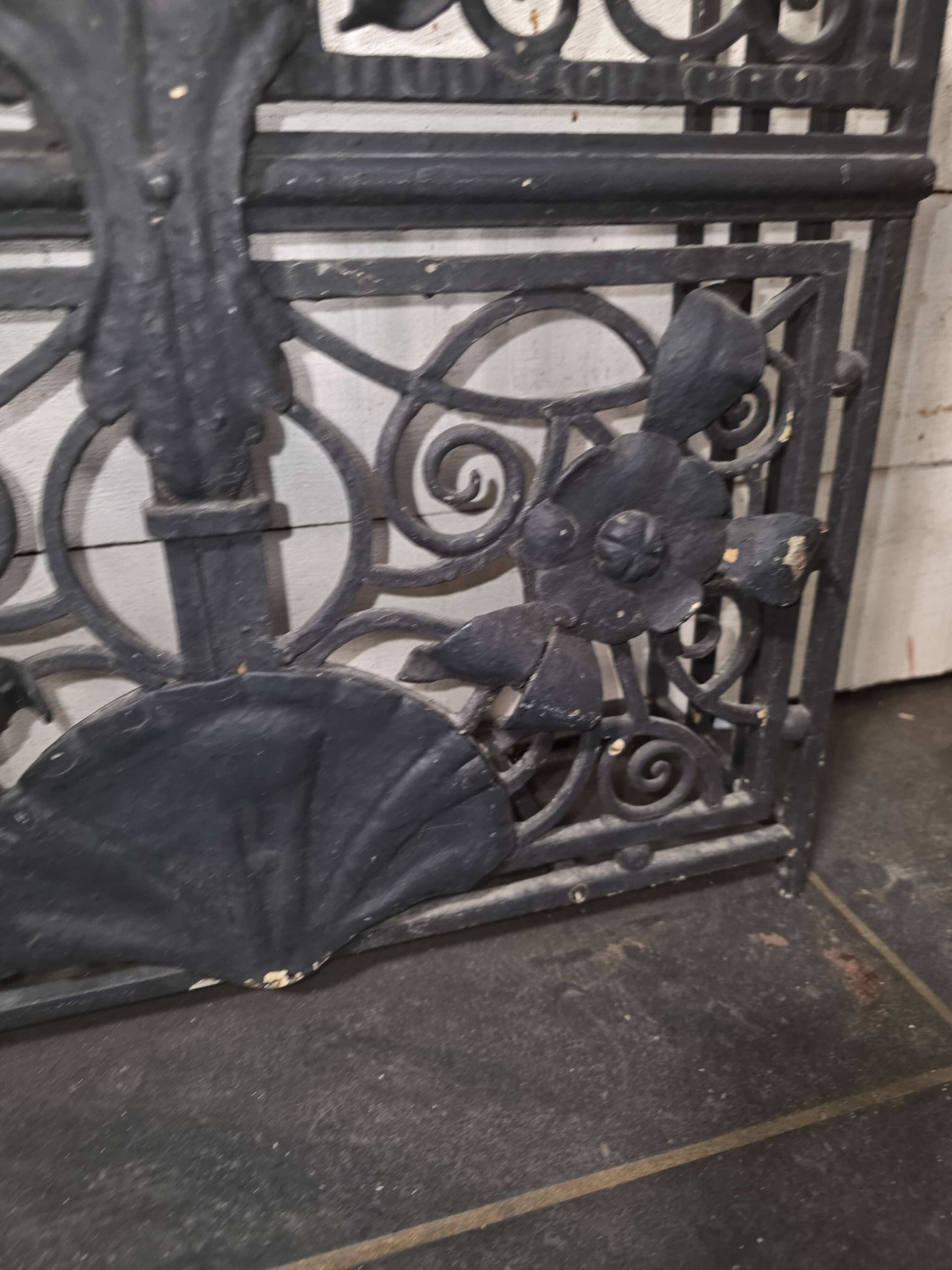 Art Deco coat rack wardrobe in wrought iron from the 1930s.