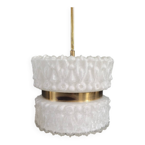 suspension en verre moulé