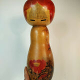 Grande Kokeshi - Winter camelia - master Watanabee Masao - 1917-2007