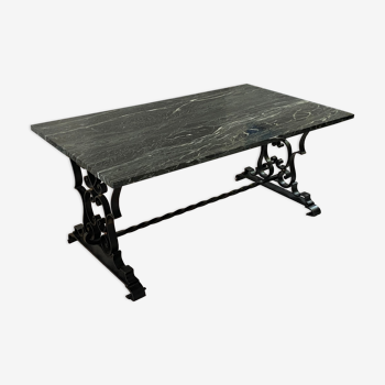 Black lacquered wrought iron coffee table, green veined marble top,