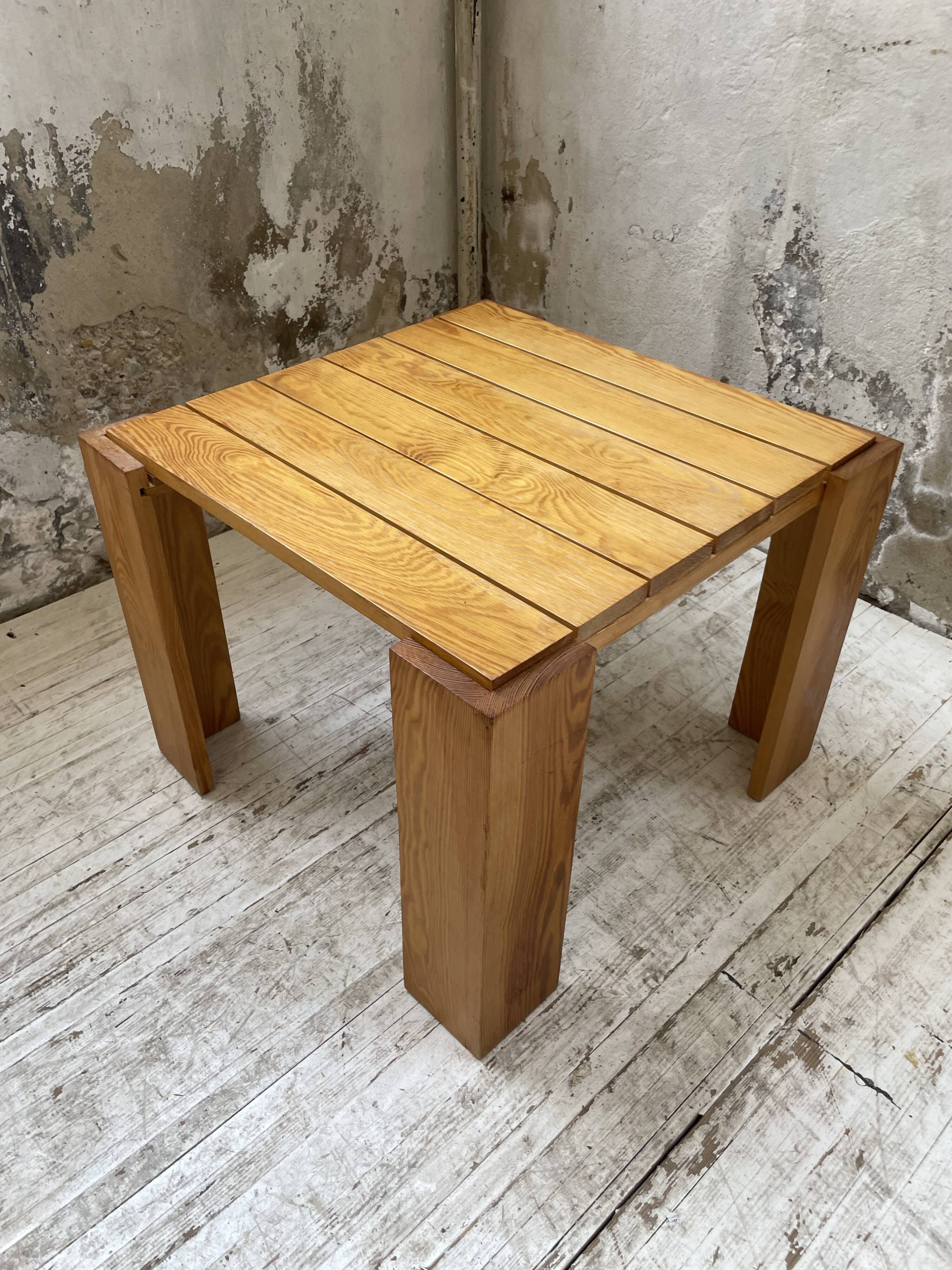 Square pine coffee table from the 70s revival