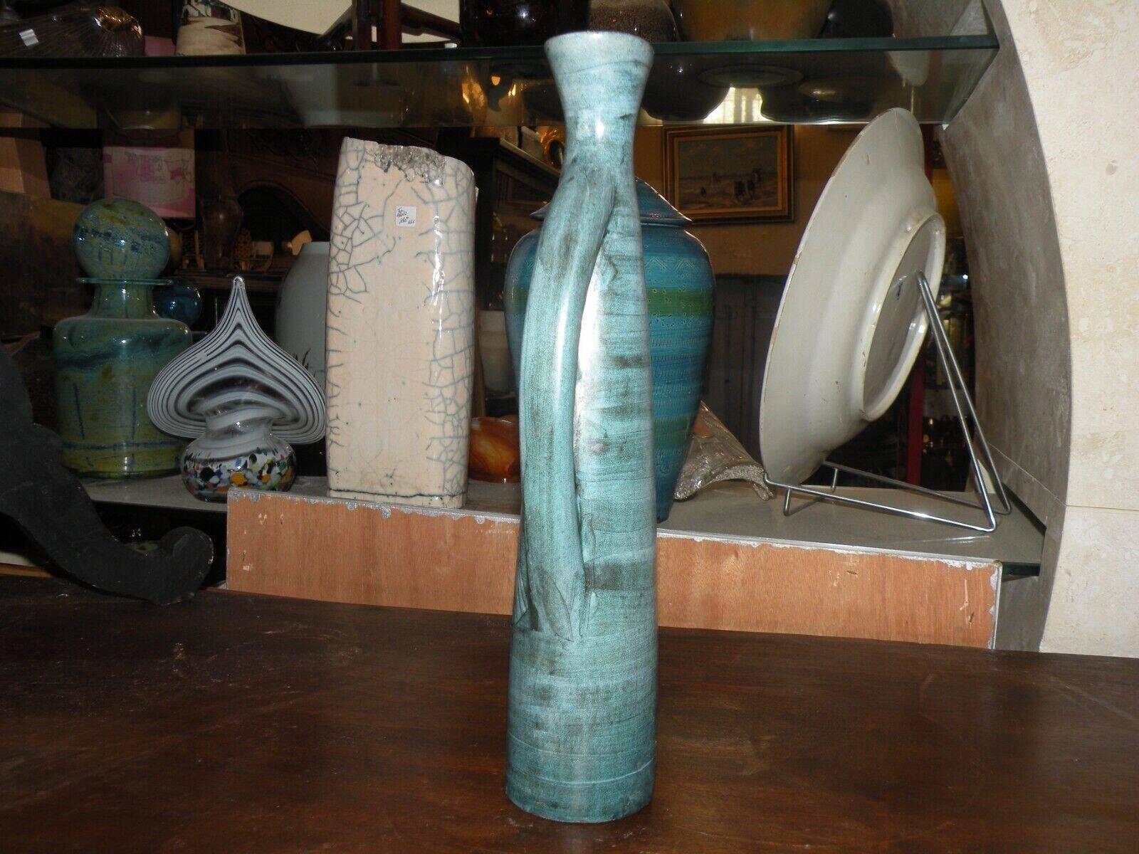 Long ceramic pitcher by jean de lespinasse 1960, l'atelier 55.