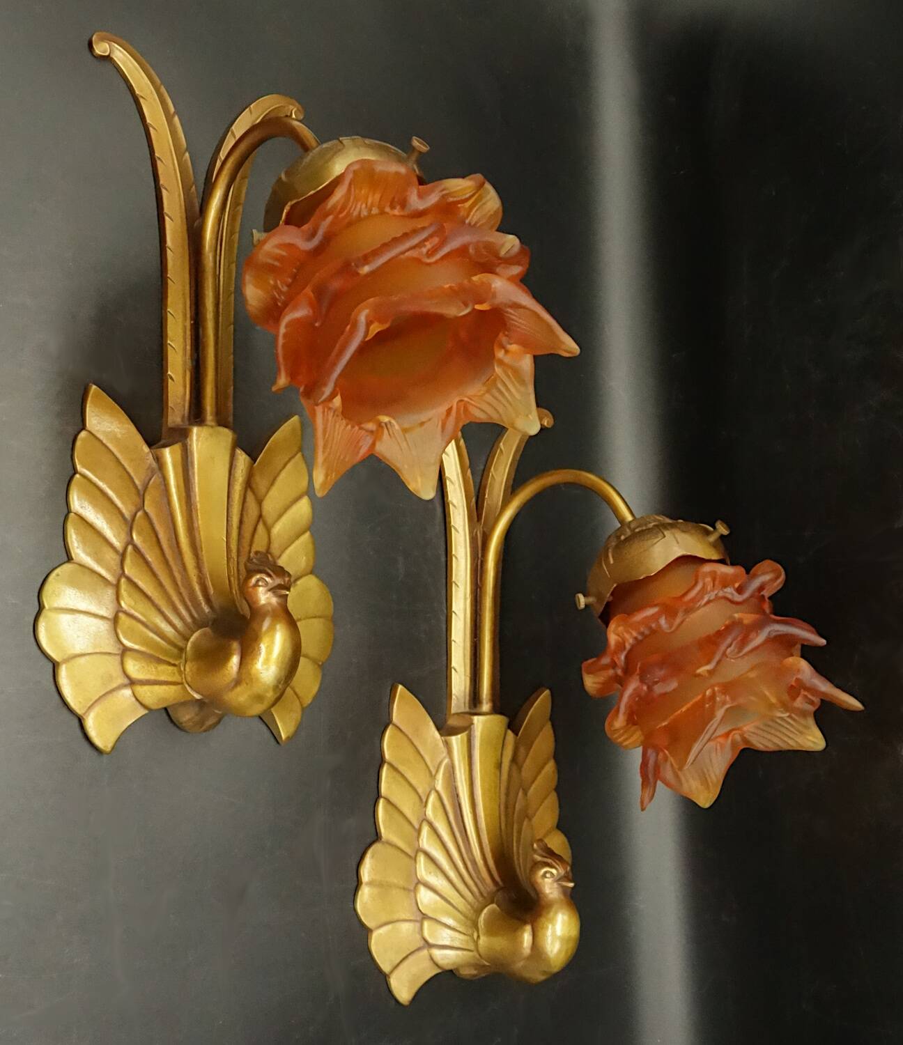 Pair of wall sconces with peacocks from the Art Nouveau period - bronze by Charles Ranc.