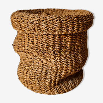 Rope storage basket