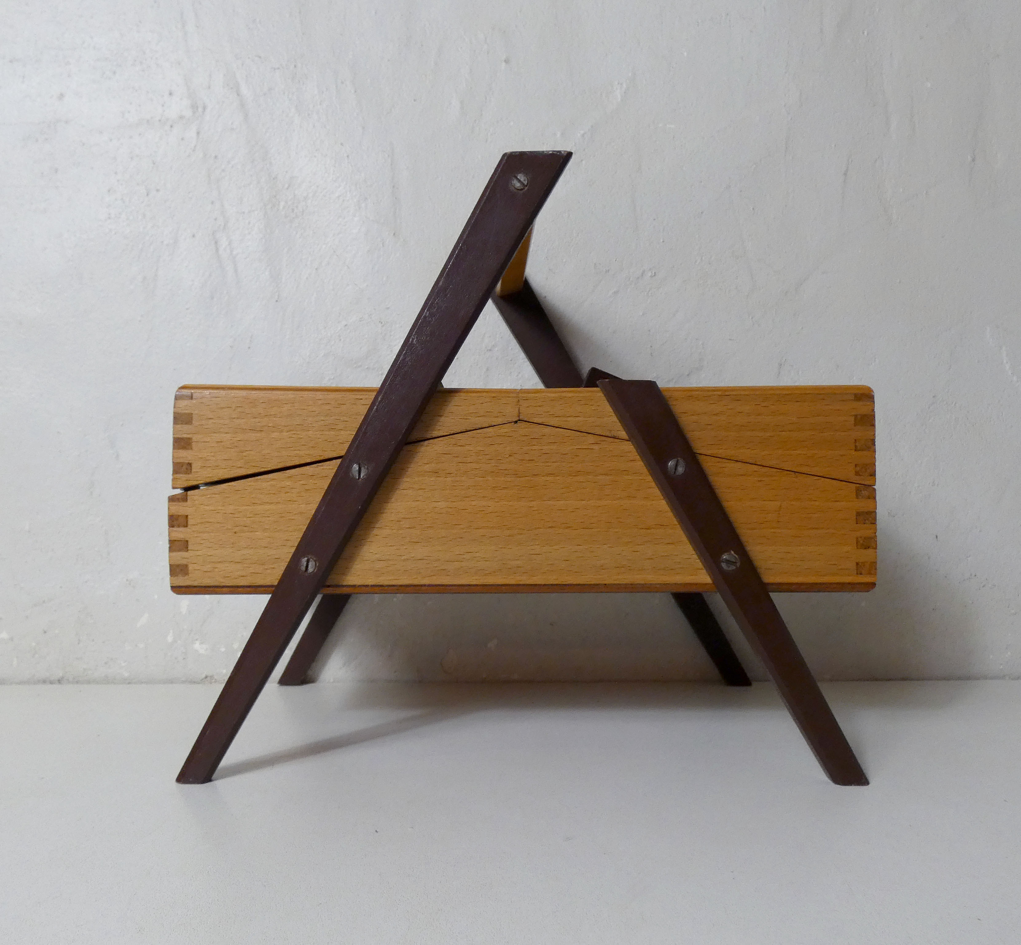 Worker wooden box vintage quilt compass feet