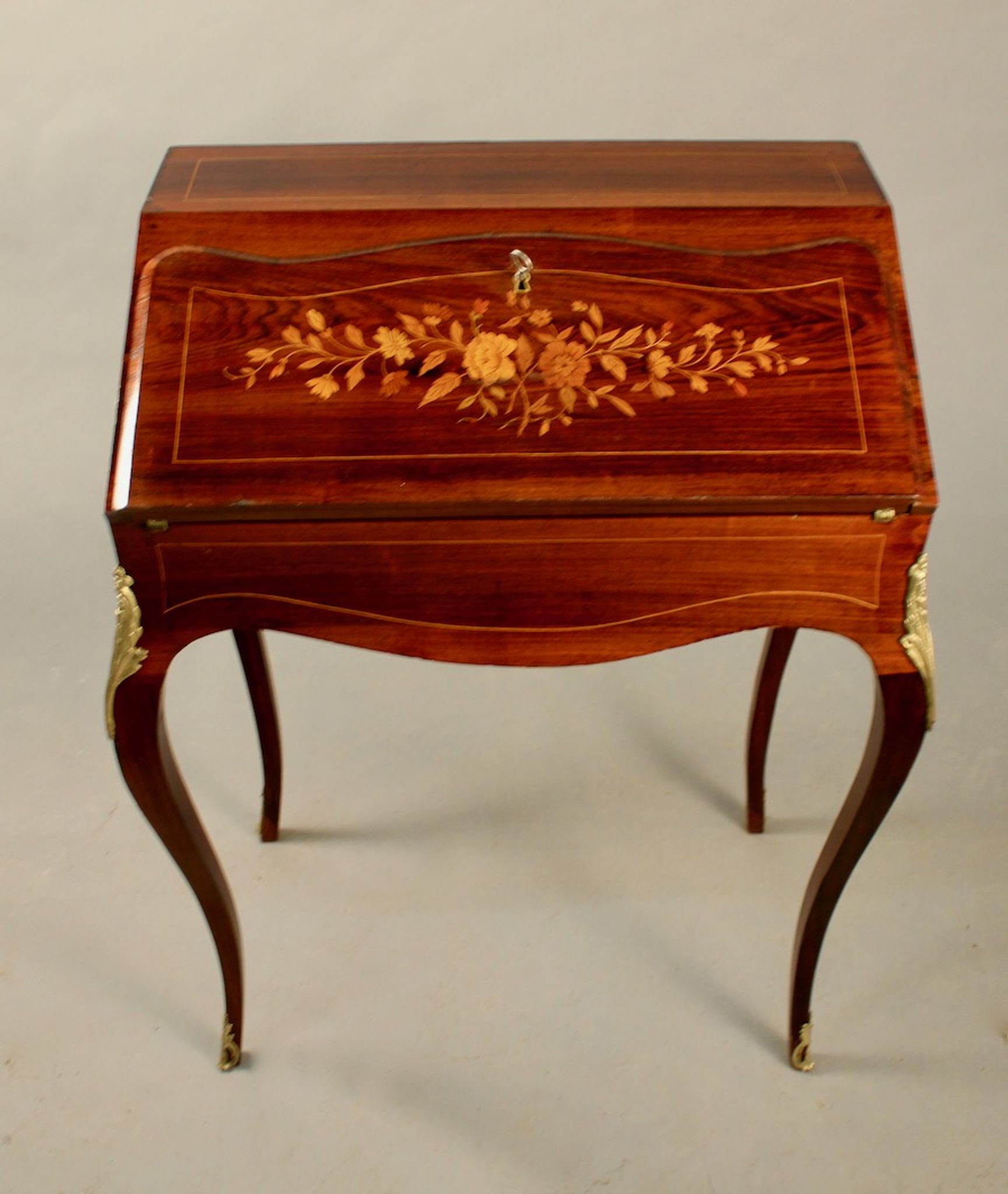 Bureau de pente marqueté de style Louis XV époque napoléon iii