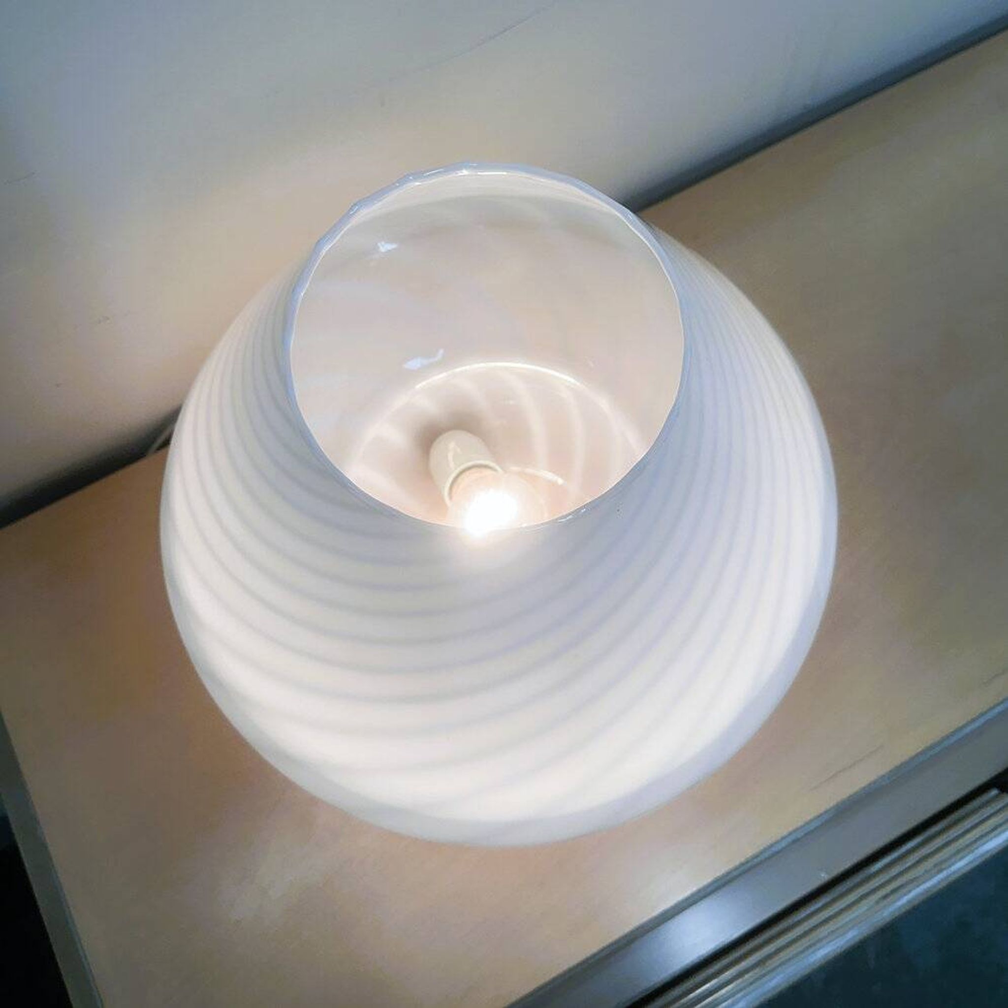 Vintage white swirl glass mushroom lamp – Italian style opaline table lamp. 1970