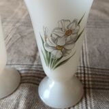 2 vintage Arcopal vases