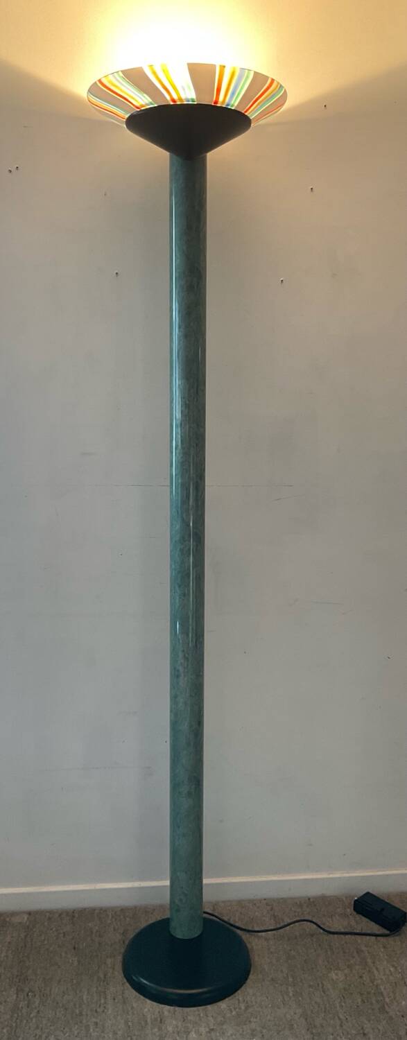Italian floor lamp in Memphis style from the 70s-80s.