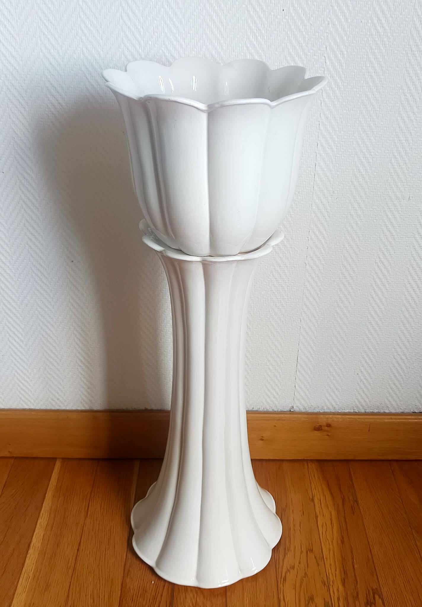 Planter pot on stand in earthenware, vintage Italy