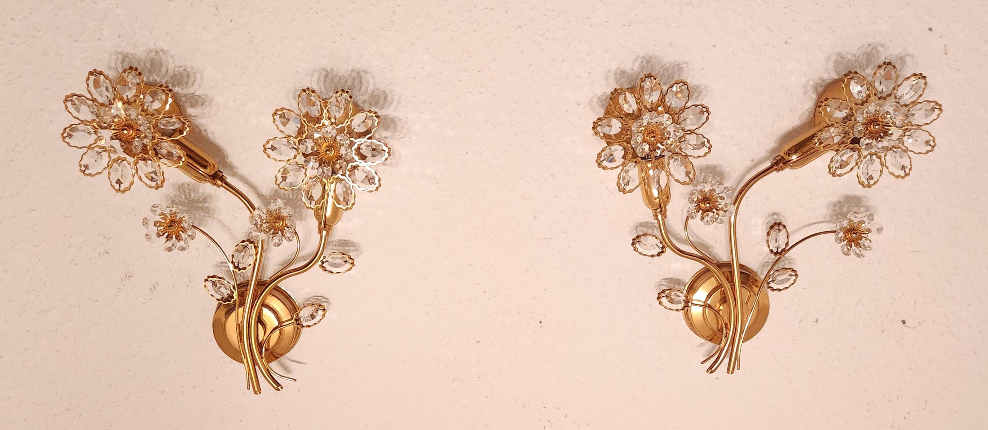 Set Hollywood Regency Wandlampe vergoldet Messing Swarovski-Kristalle Palwa