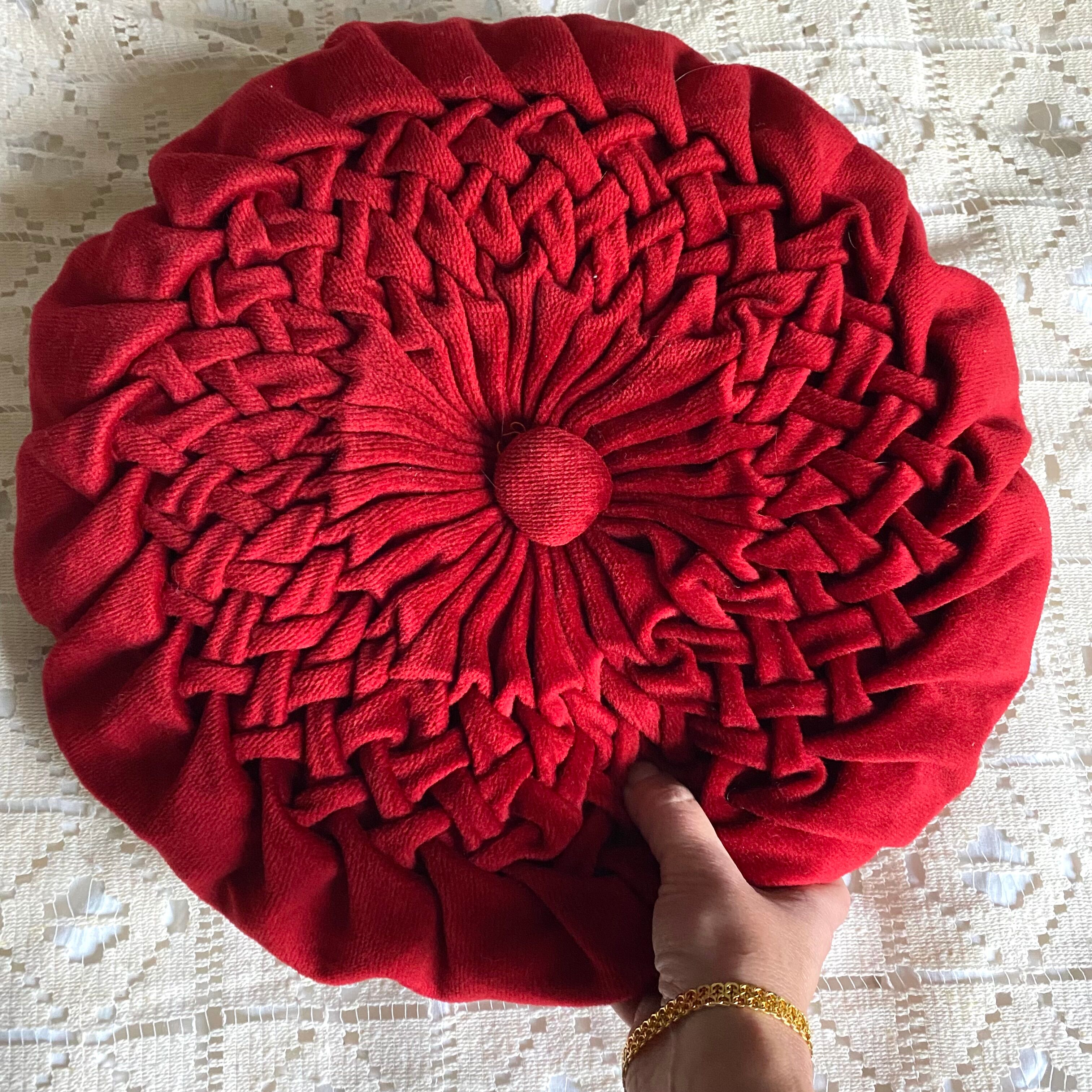 Coussin rond vintage en velours plissé