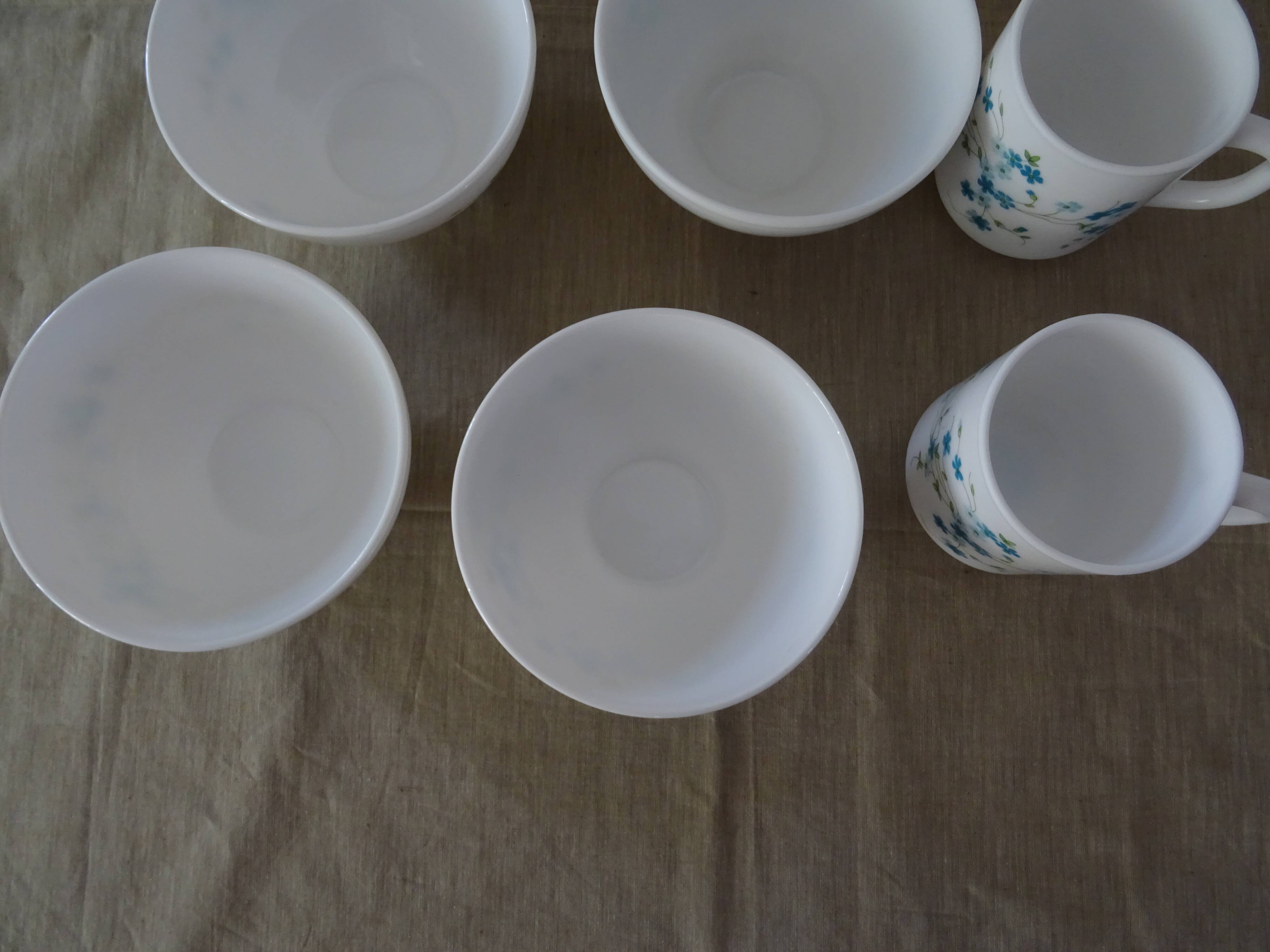 Set of 4 bowls and 2 mugs veronica arcopal small vintage blue flowers