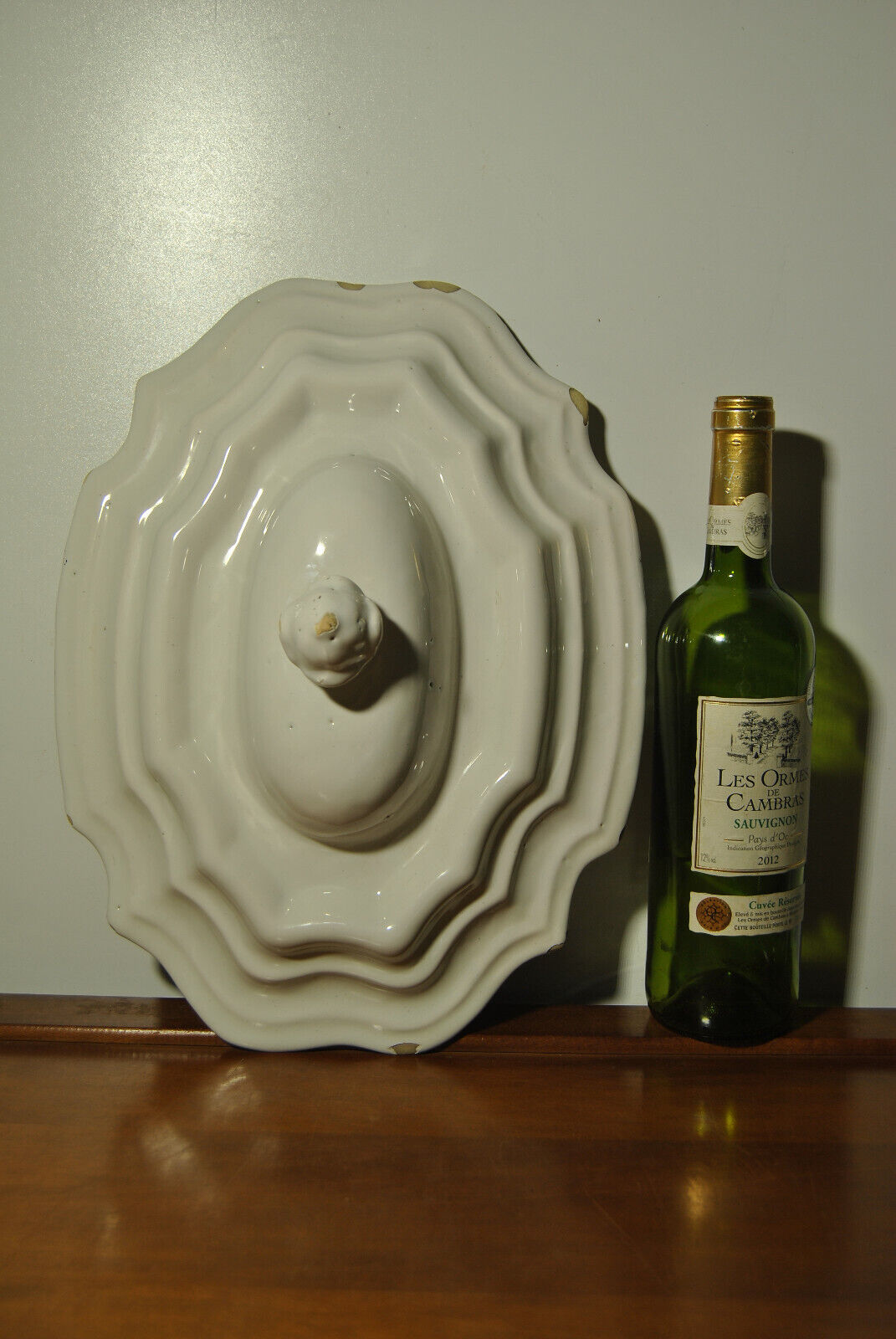 Vegetable soup tureen lid Moustiers 18th century South France