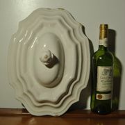 Vegetable soup tureen lid Moustiers 18th century South France